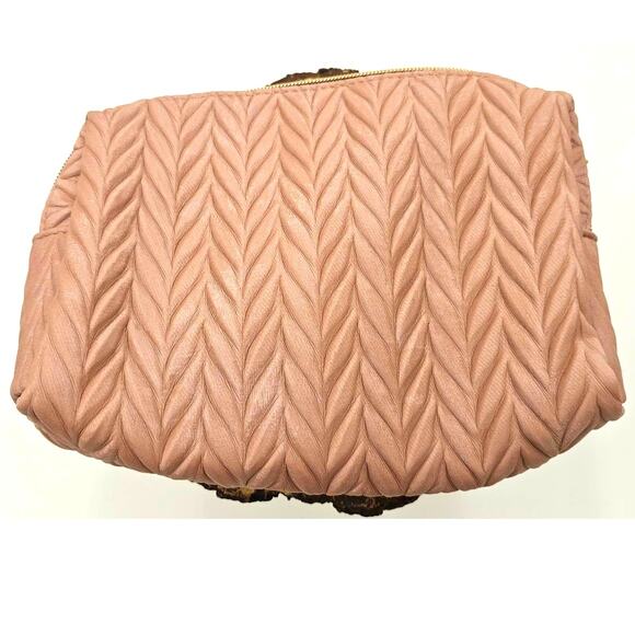 Vince Camuto Rose Gold Pink Quilted Cosmetic Bag Gold Zipper Clean - Picture 1 of 6